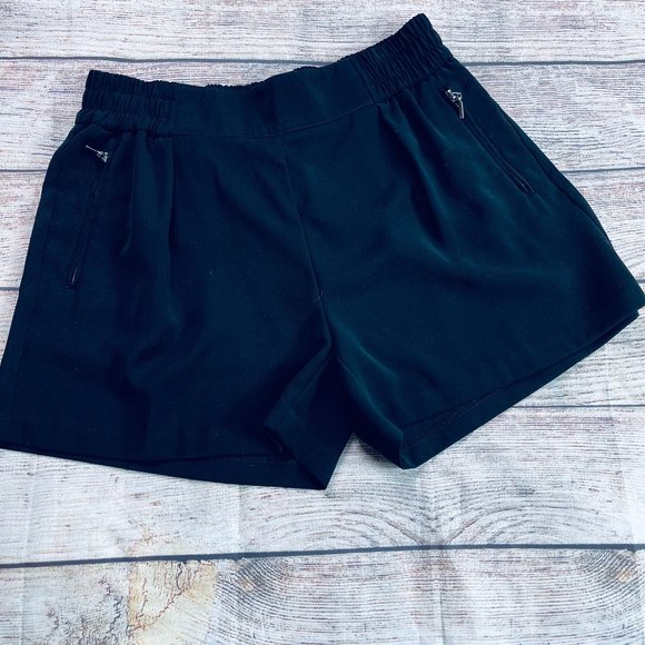 Jennifer Lopez Pants - Jennifer Lopez sz S black pull on shorts